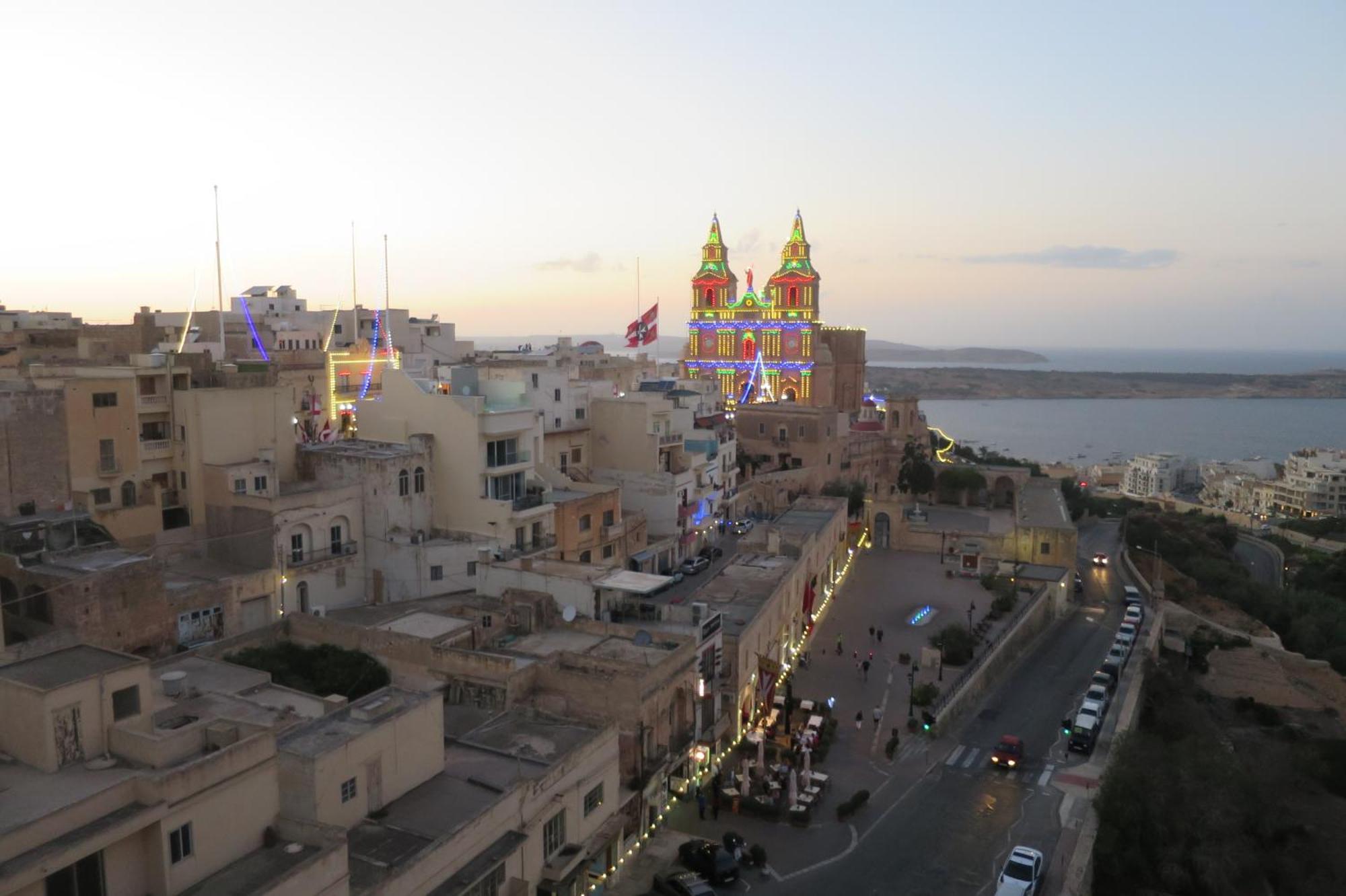 Seafront Apartment Terrace, Lounger & Panoramic Ocean Views Mellieħa Exteriér fotografie