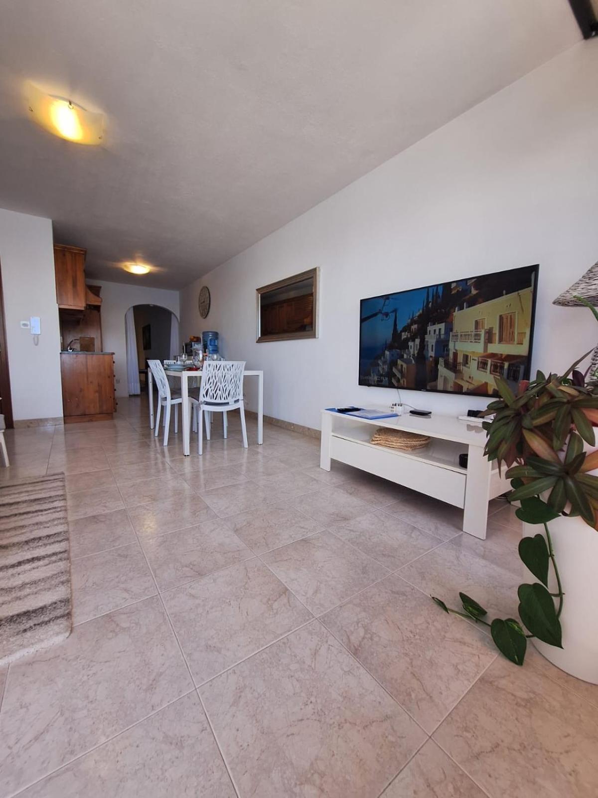 Seafront Apartment Terrace, Lounger & Panoramic Ocean Views Mellieħa Exteriér fotografie
